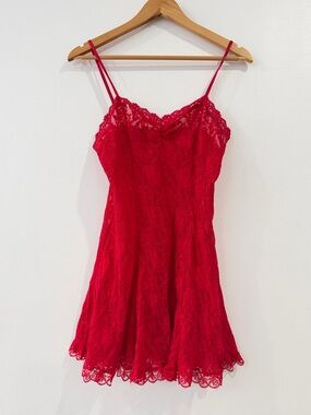 Hanky Panky Red Lace Chemise